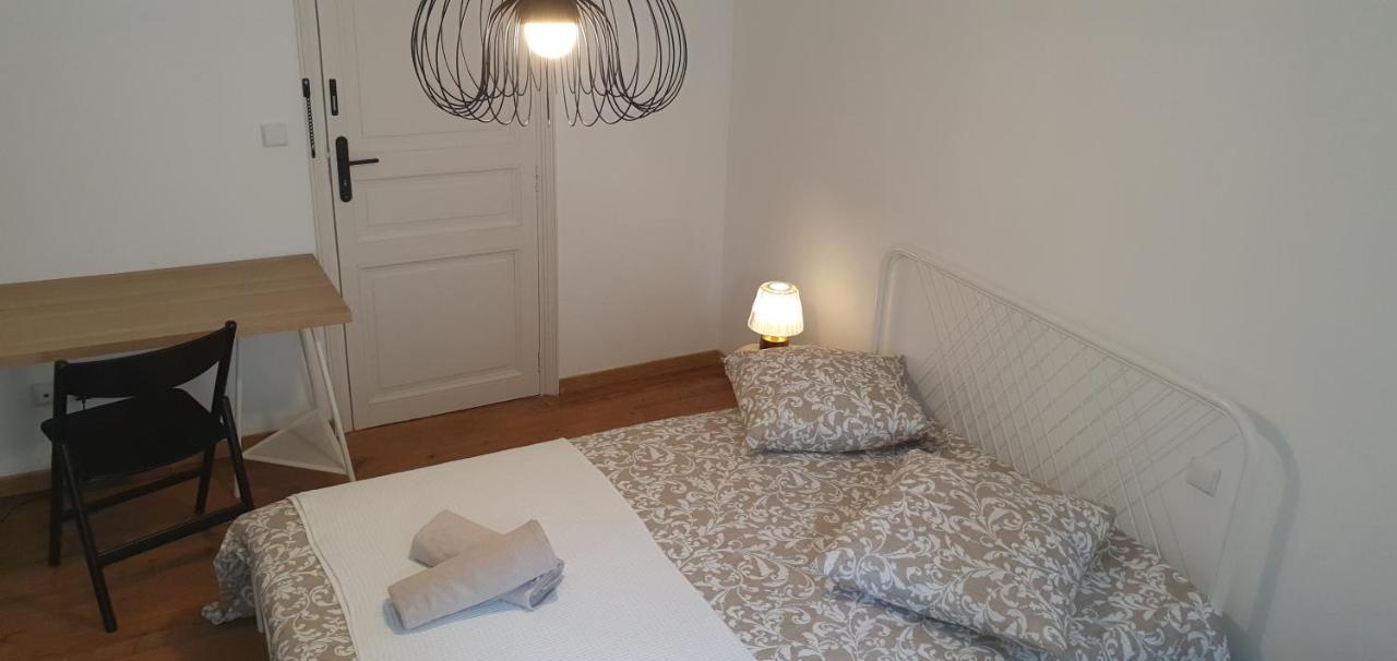 Santocha : Appartement En Plein Coeur De Ville ! Carcassonne Eksteriør bilde